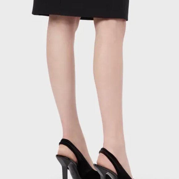 Emporio Armani classic wool pencil skirt with slight stretch - Picture 2 of 7